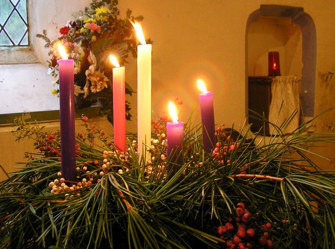 Advent Wreath with all five candles lit